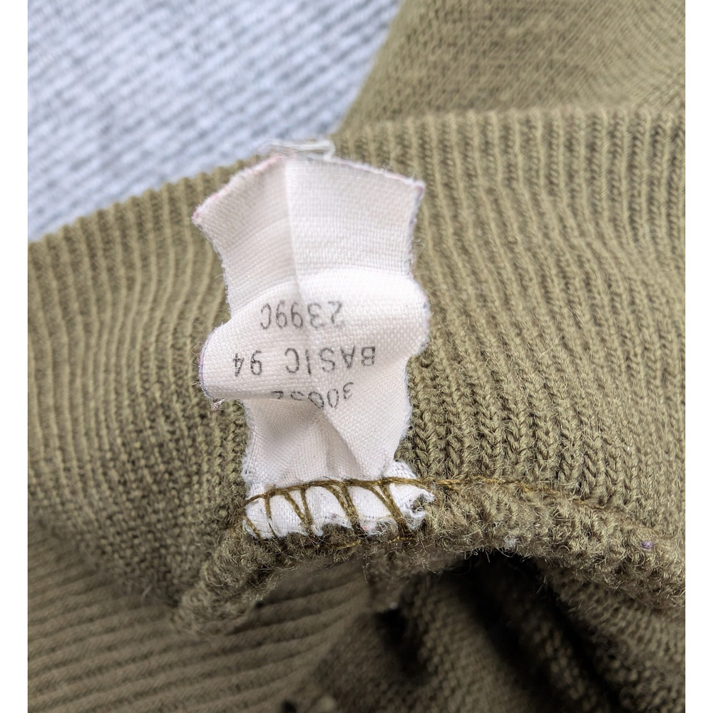 Vintage Izod Cardigan Mens Large Sweater Retro Preppy USA Made Acrylic Green - Picture 8 of 9